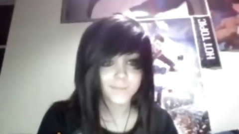 Emo girl cums hard on omegle (re-up)